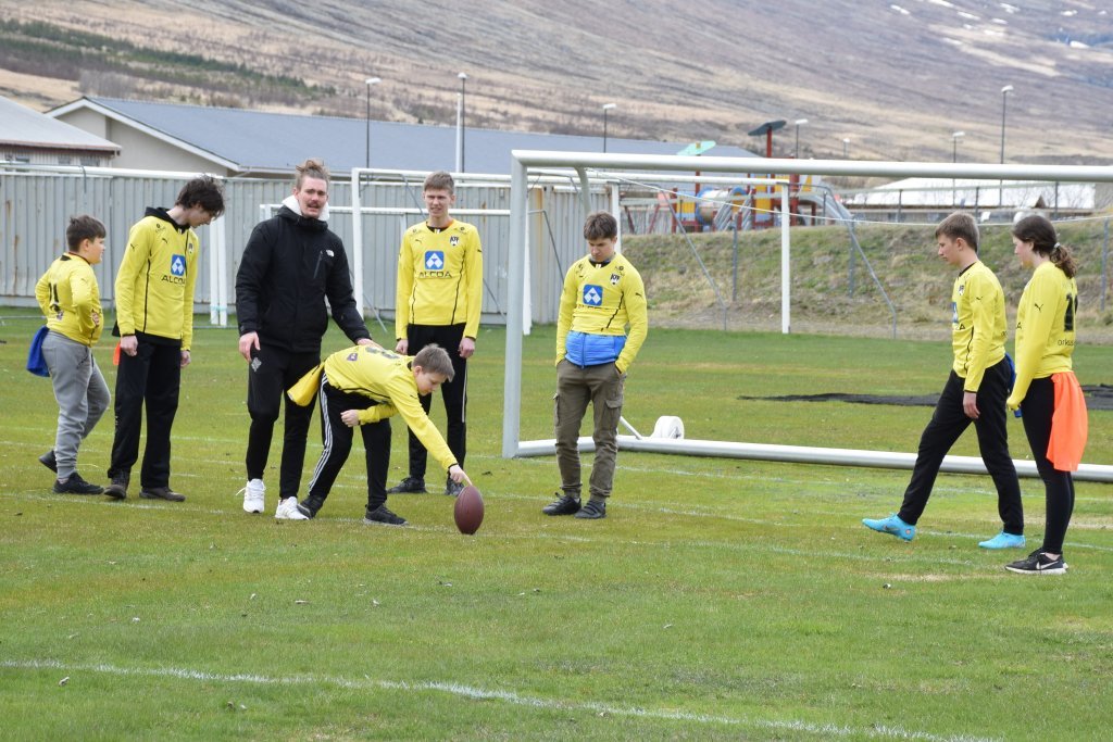 am-fotb-12.5.22za.jpg