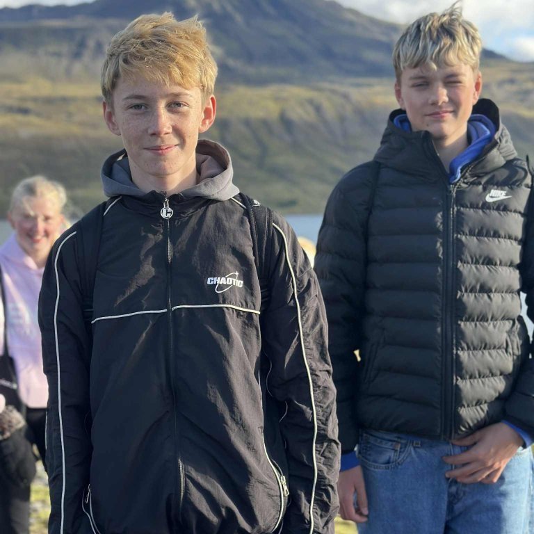 39629151-aae4-4be4-aafe-3b7d689642a9