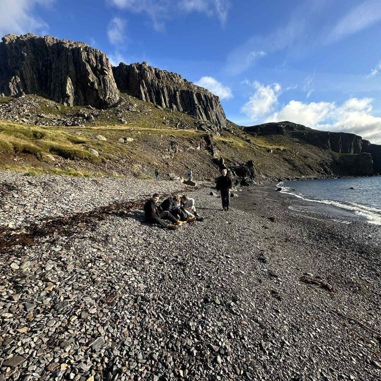 7ce1726a-d625-436b-a00b-f705438b93cc