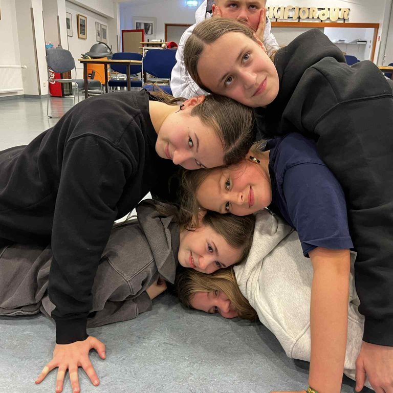 1a77de61-9a30-4c7f-9a6f-af1bd3b112ce