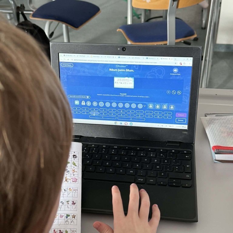 8bf2e4f9-f7d2-4f0b-83ee-5eec32a377f0