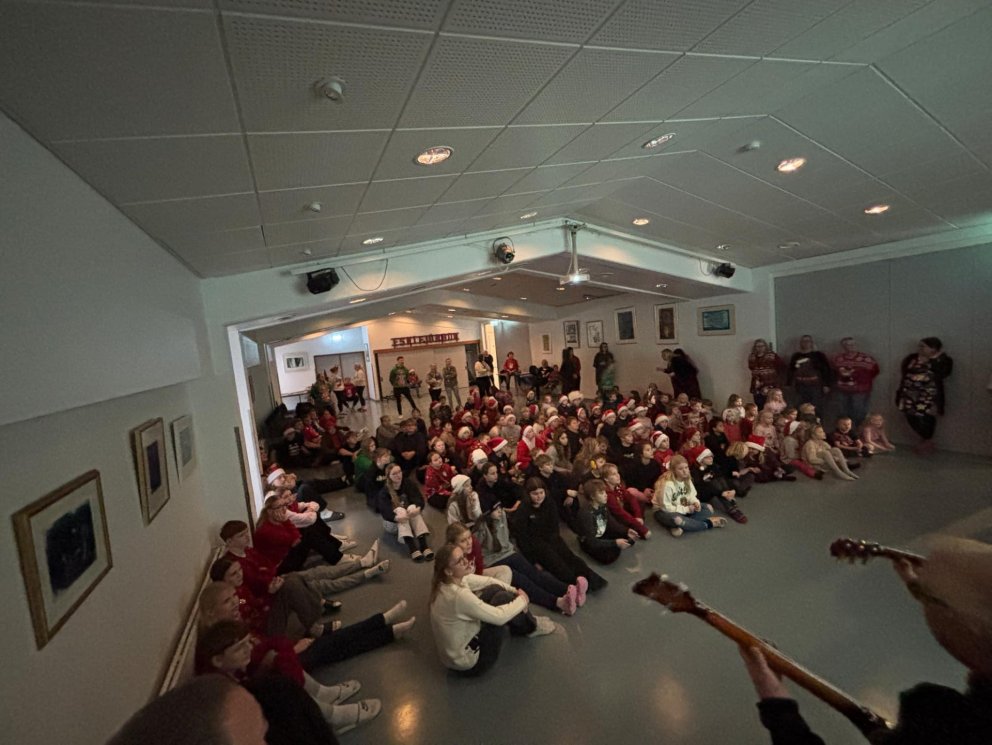 Jólasöngstund í skólanum okkar