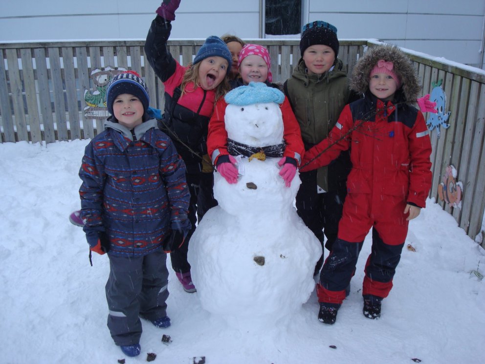 Snjórinn kominn og snjókarlarnir