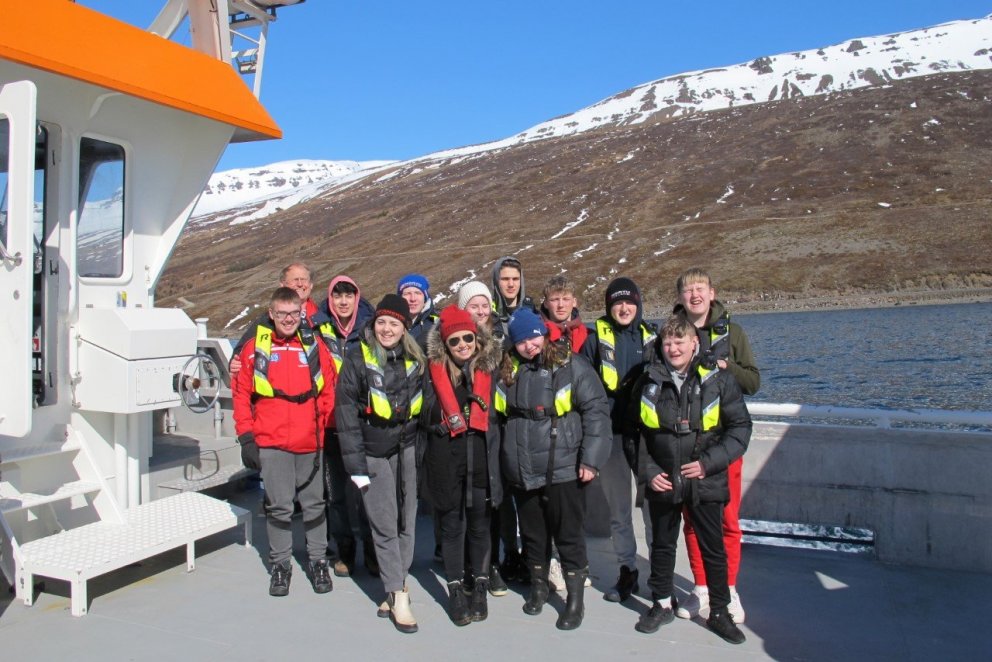 10.bekkur í heimsókn hjá Löxum.