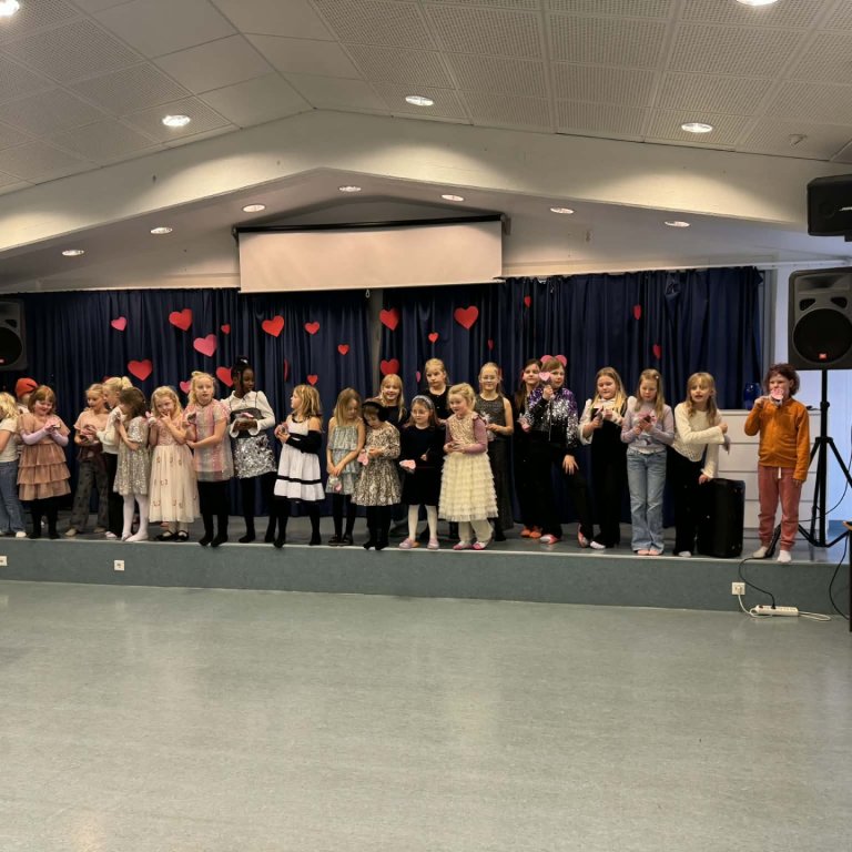 Glitrandi föstudagur