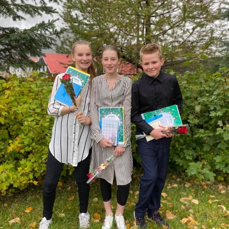 Fjóla Guðrún, Hulda Lind og Orri Páll fulltrúar Eskifjarðarskóla í Stóru upplestrarkeppninni.