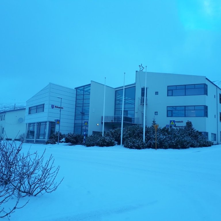 SKÓLAHALD FÖSTUDAGINN 31. MARS