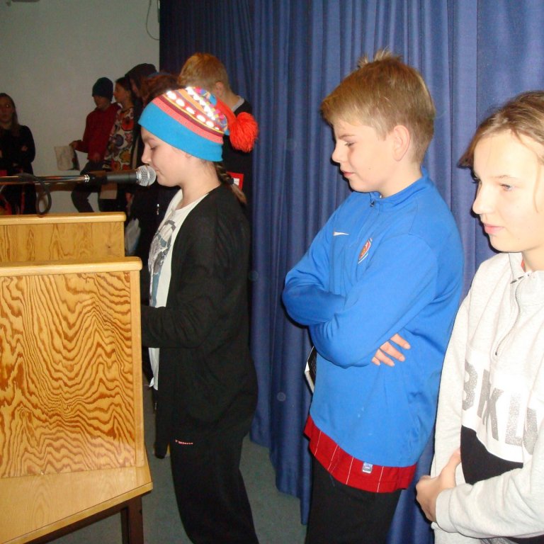 Nemendur 7. bekkjar flytja ljóð