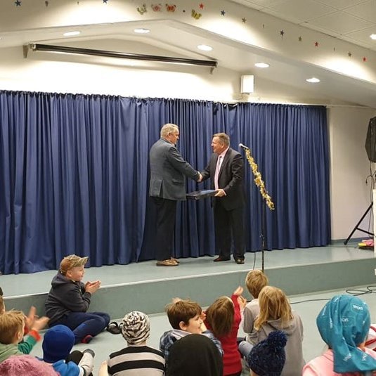 Nafnagift á fjarlægum stjörnum