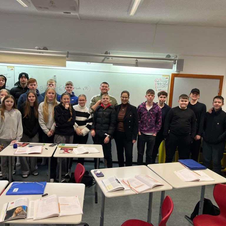 Heimsókn bæjarstjóra og stjórnanda færðslumála og skólaþjónustu í Eskifjarðarskóla